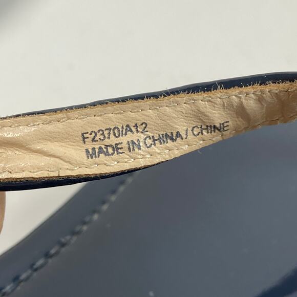 Coach Rolanda Patent Leather Blue Thong Sandals 9.5 B - Picture 5 of 6